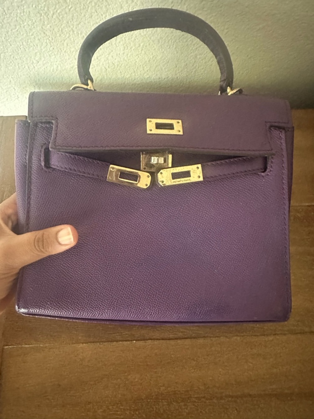 Elegant Purple Handbag - Picture 7 of 8